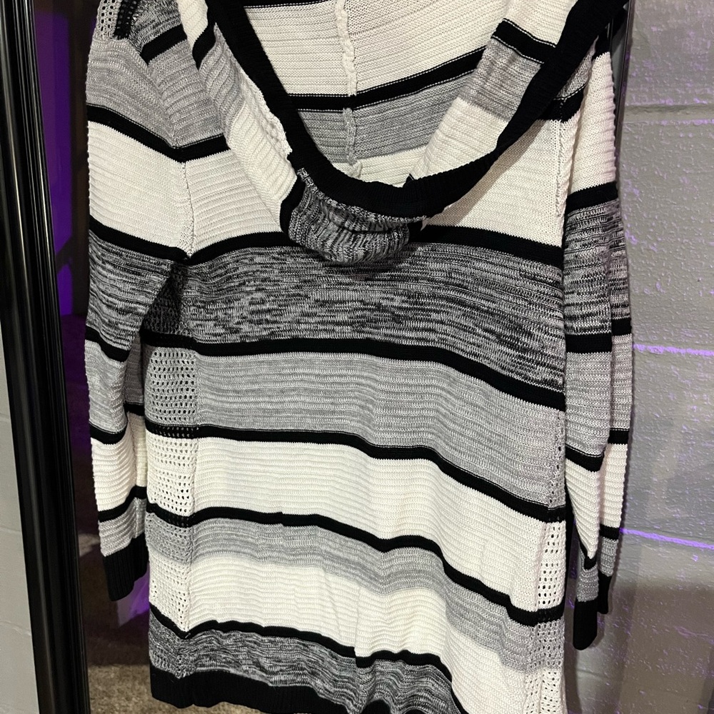 ❤️5 for $25❤️ Striped Cardigan